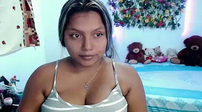 sexysusan4you from StripChat is Freechat