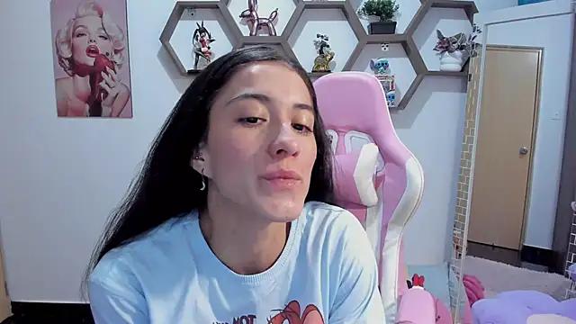 SharonSander from StripChat is Freechat