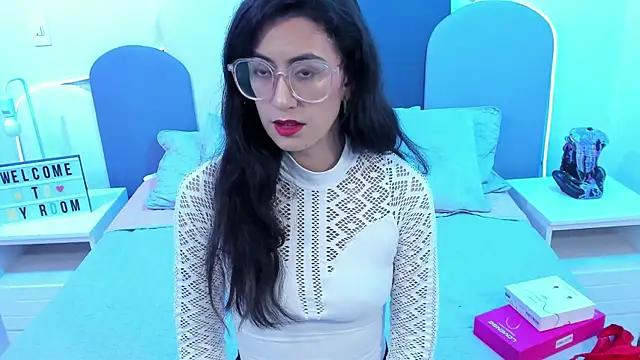 SophieGomez22 from StripChat is Freechat