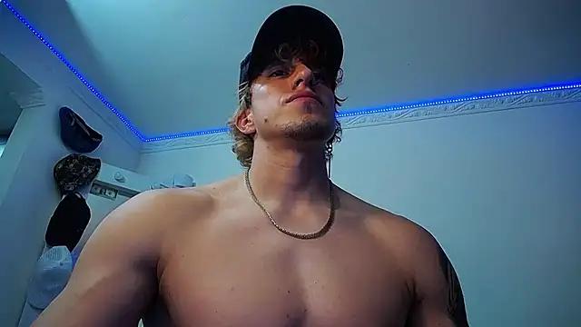 strongboy_ from StripChat is Freechat