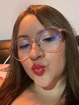 ValentinaOrtiz3 from StripChat is Freechat